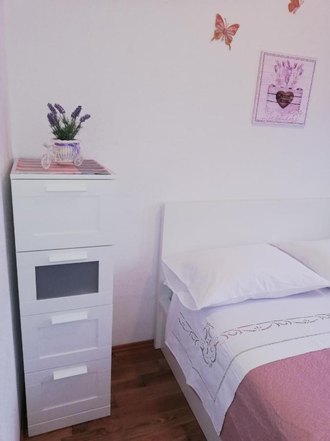 Apartment Pecarevic - A Holiday With A Stunning View Vis Esterno foto