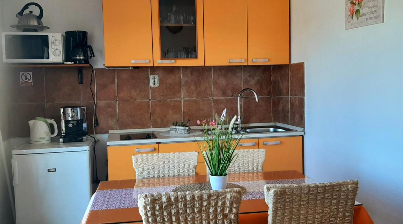 Apartment Pecarevic - A Holiday With A Stunning View Vis Esterno foto