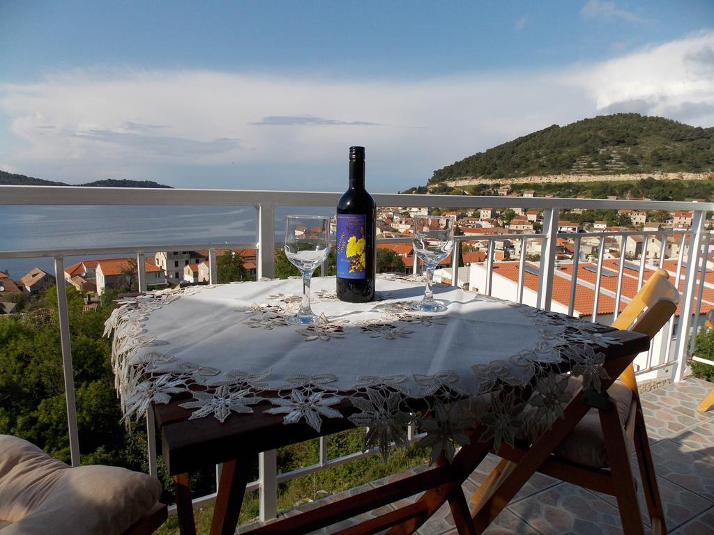 Apartment Pecarevic - A Holiday With A Stunning View Vis Camera foto