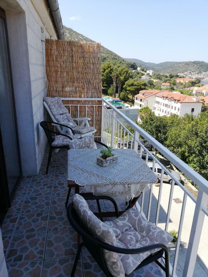 Apartment Pecarevic - A Holiday With A Stunning View Vis Esterno foto